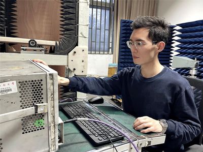 張信歌與通信系統(tǒng)開發(fā) 創(chuàng)新驅(qū)動的技術(shù)實(shí)踐